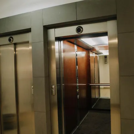 Daire Etiuda Resident Mokotow, Metro Sluzew Varşova